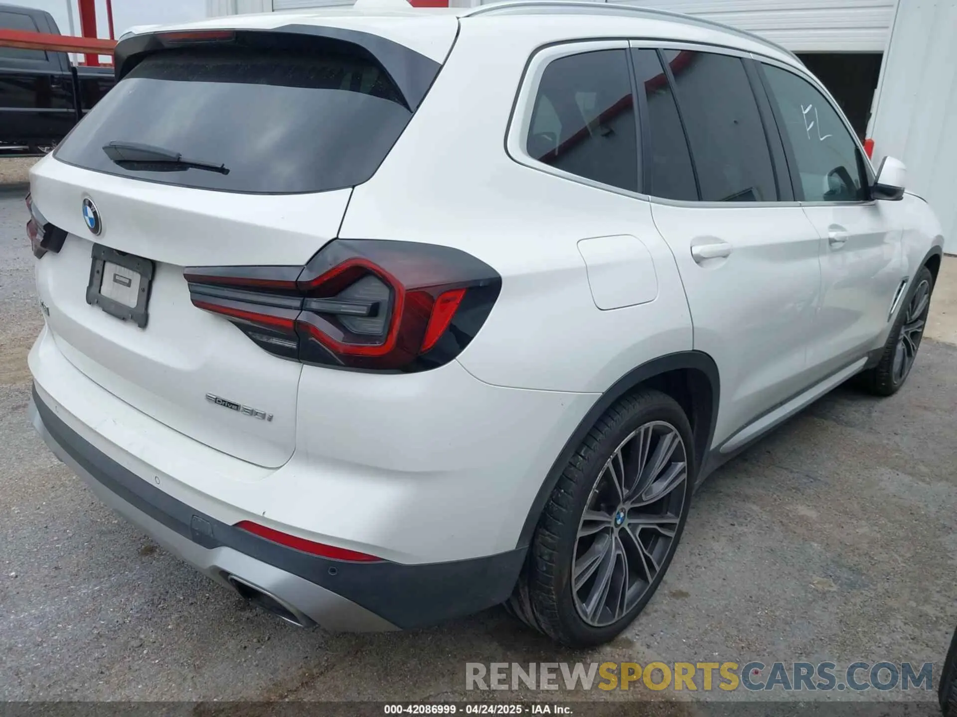 4 Фотография поврежденного автомобиля 5UX43DP08N9J66905 BMW X3 2022