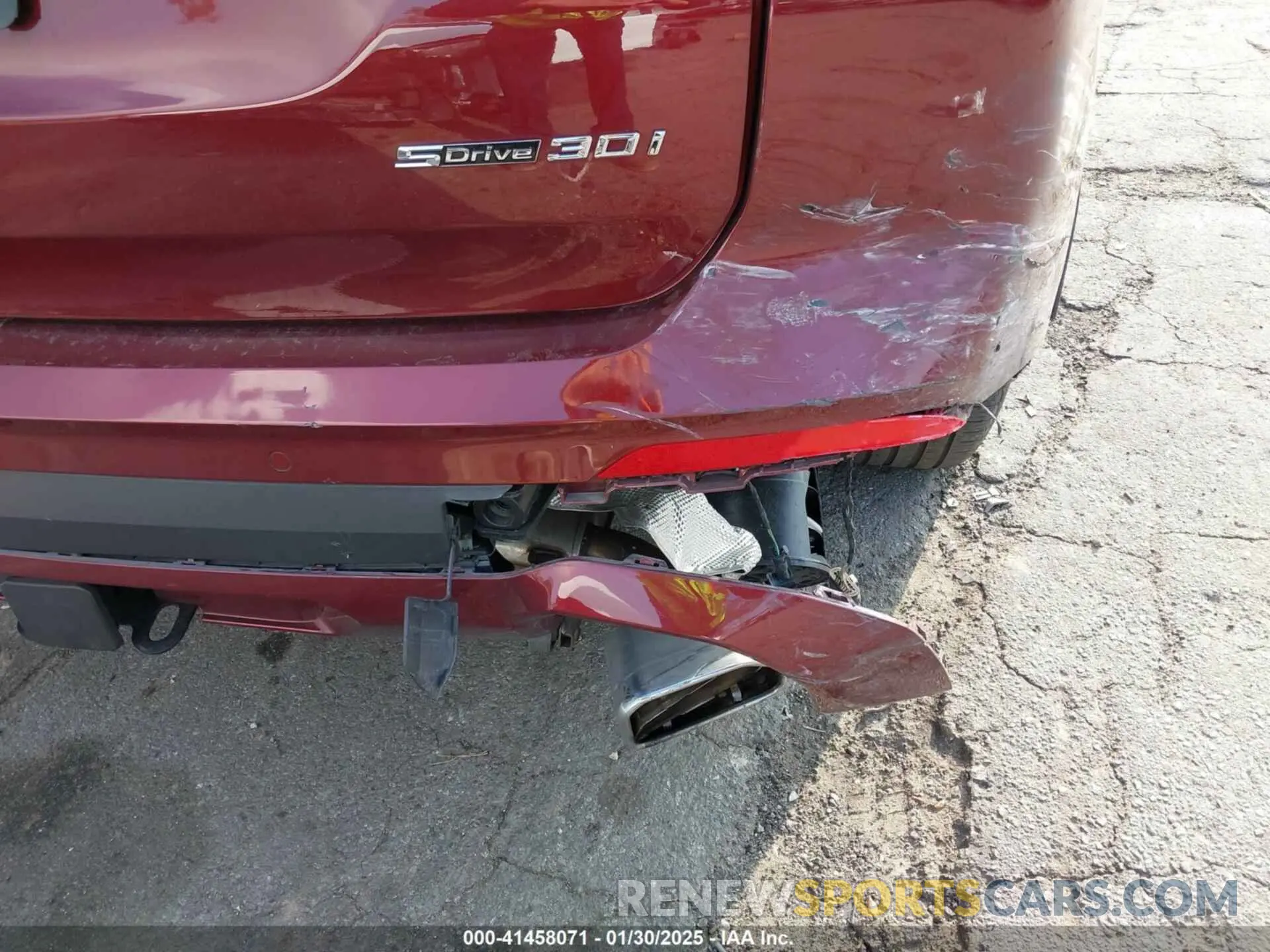 17 Photograph of a damaged car 5UX43DP0XN9M20825 BMW X3 2022