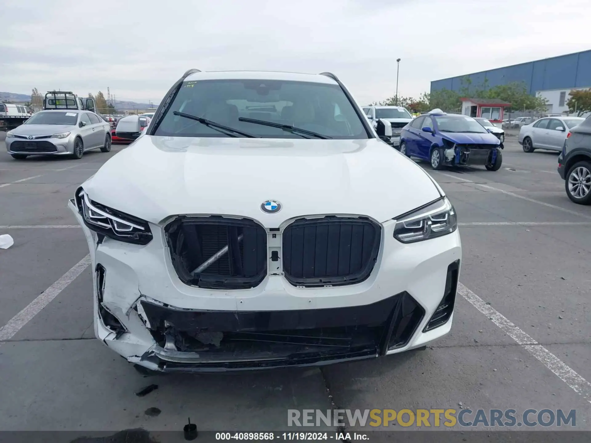 11 Фотография поврежденного автомобиля 5UX53DP00N9K29600 BMW X3 2022