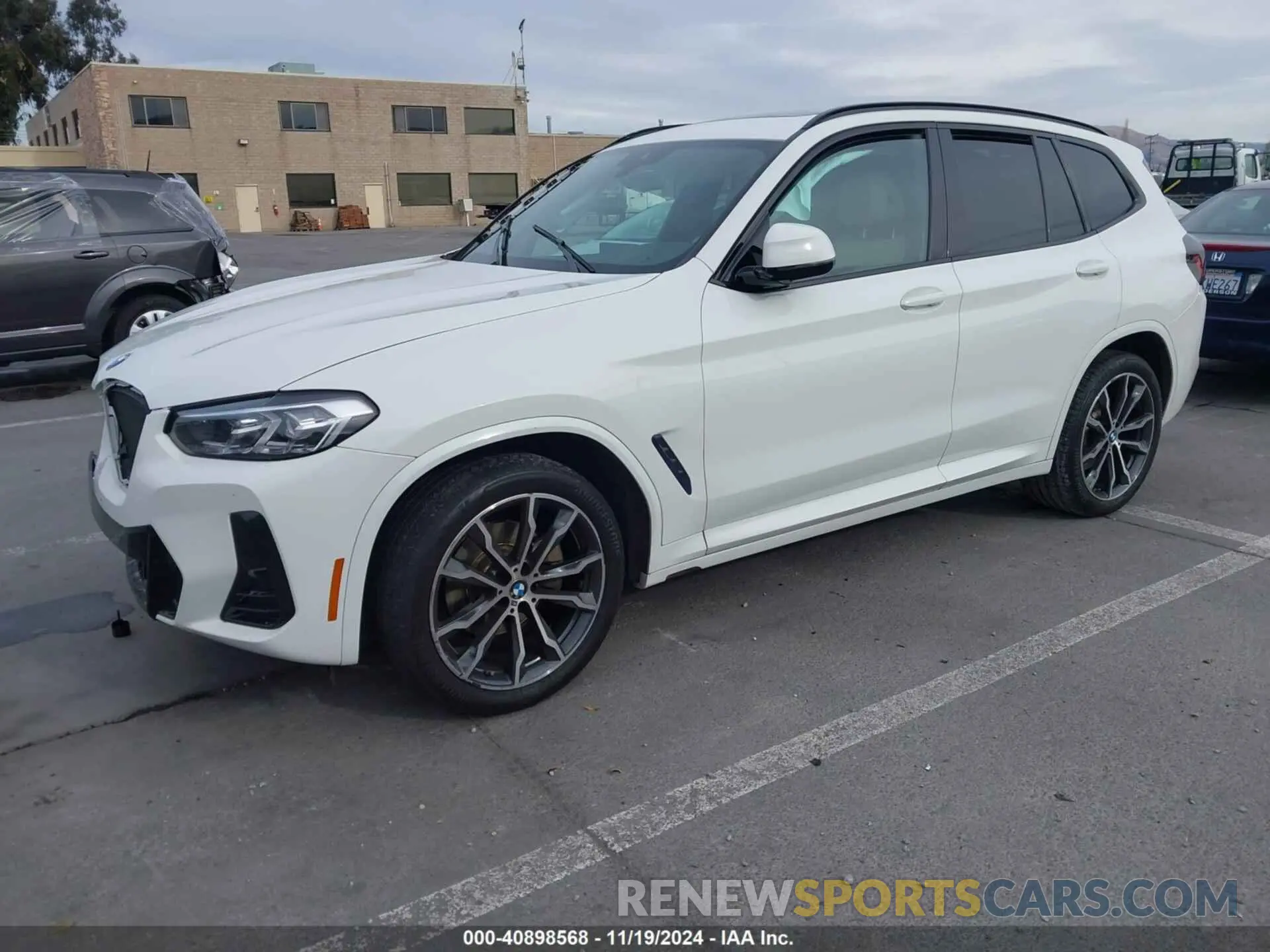 2 Фотография поврежденного автомобиля 5UX53DP00N9K29600 BMW X3 2022