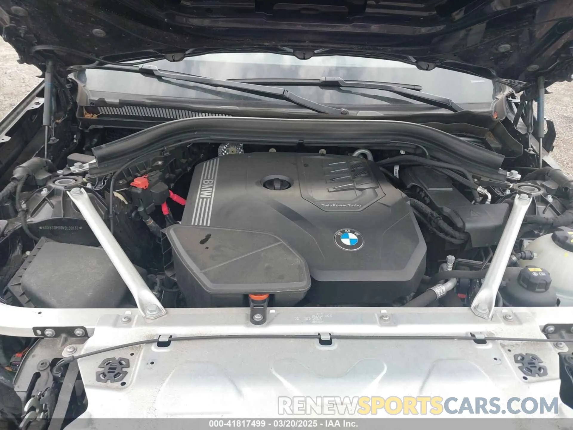 10 Photograph of a damaged car 5UX53DP00N9L98130 BMW X3 2022