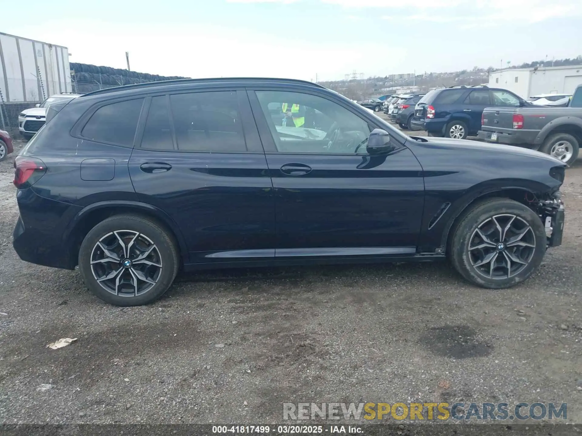 13 Photograph of a damaged car 5UX53DP00N9L98130 BMW X3 2022