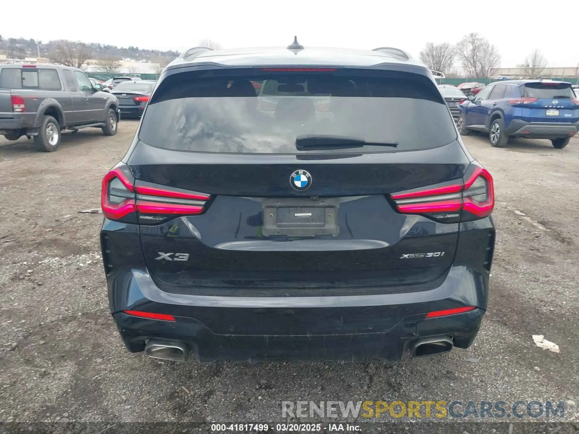 16 Photograph of a damaged car 5UX53DP00N9L98130 BMW X3 2022