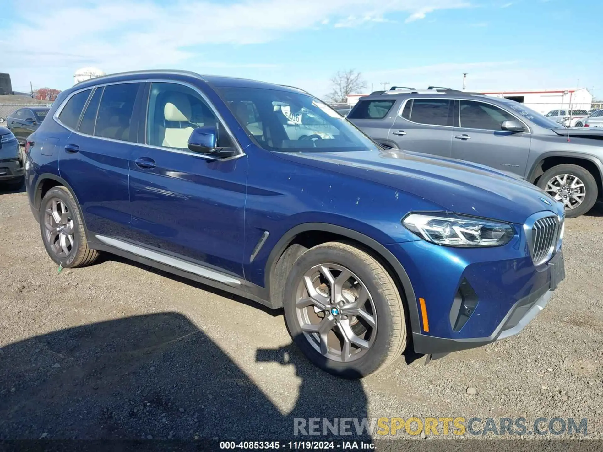 1 Photograph of a damaged car 5UX53DP01N9J64711 BMW X3 2022