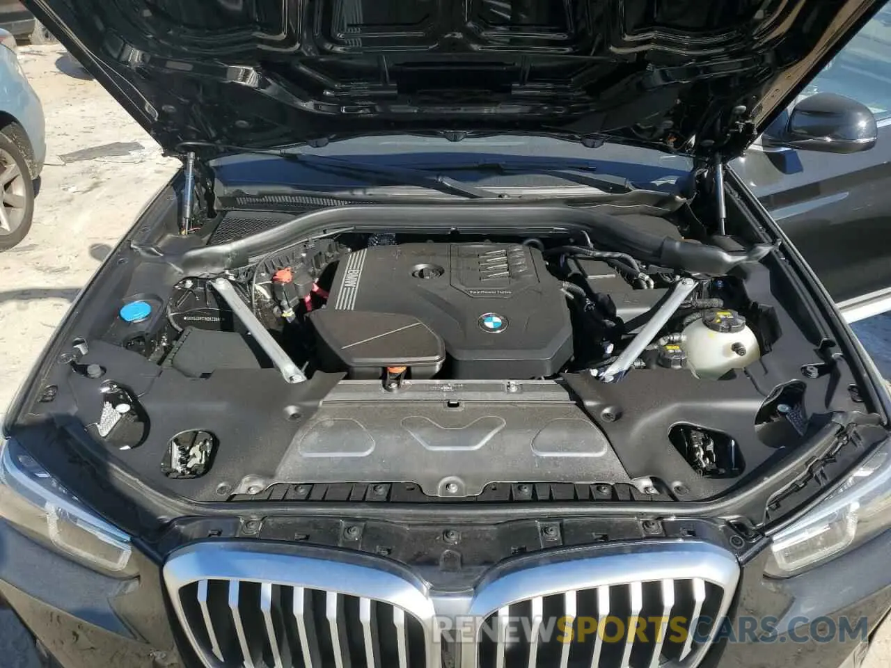 12 Photograph of a damaged car 5UX53DP01N9N23068 BMW X3 2022