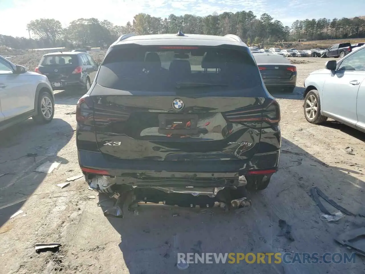 6 Photograph of a damaged car 5UX53DP01N9N23068 BMW X3 2022