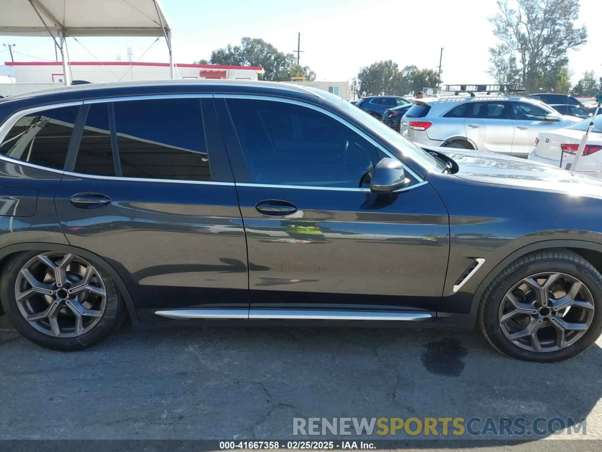 13 Фотография поврежденного автомобиля 5UX53DP02N9H43452 BMW X3 2022