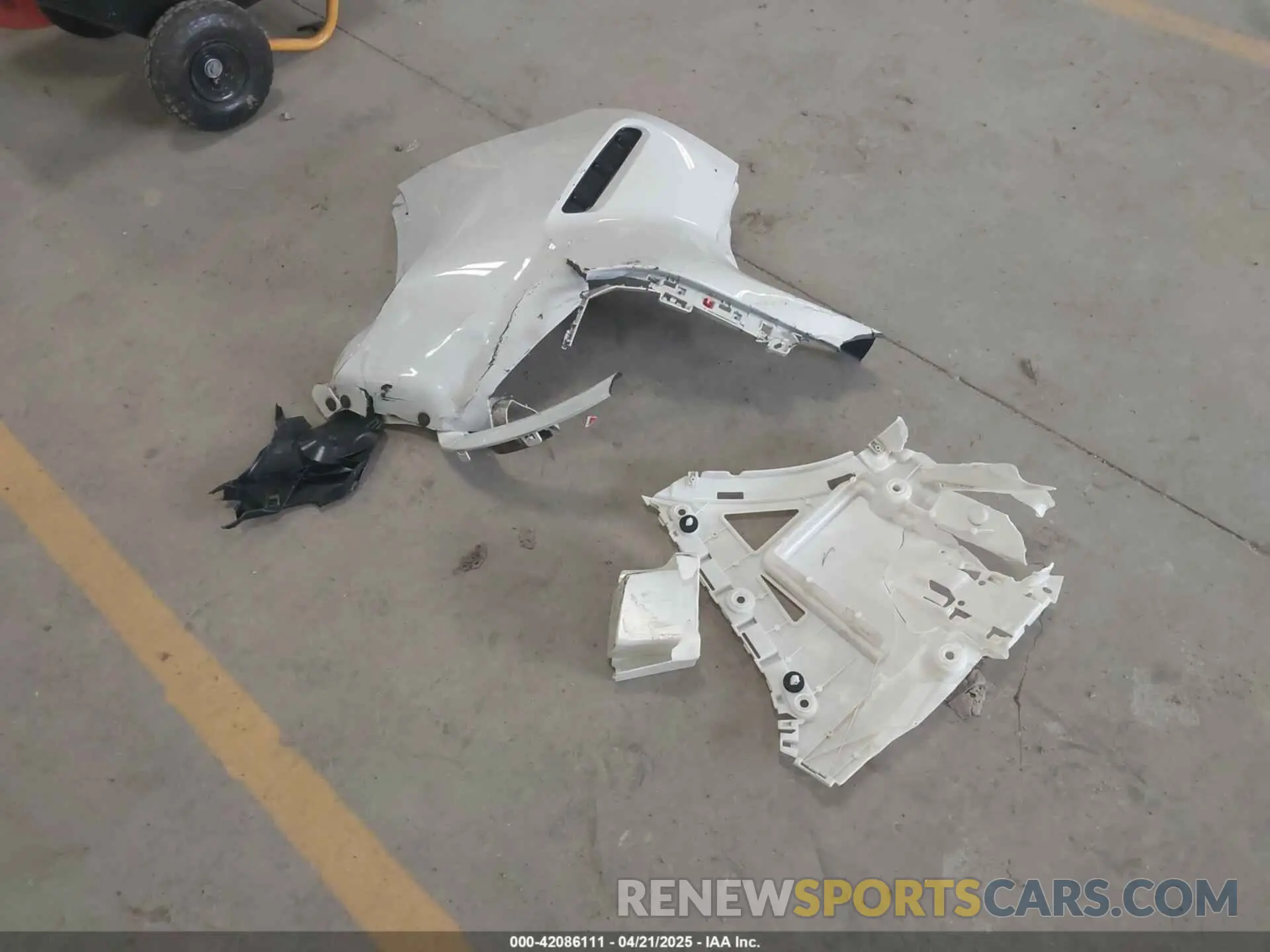 12 Photograph of a damaged car 5UX53DP02N9K40520 BMW X3 2022