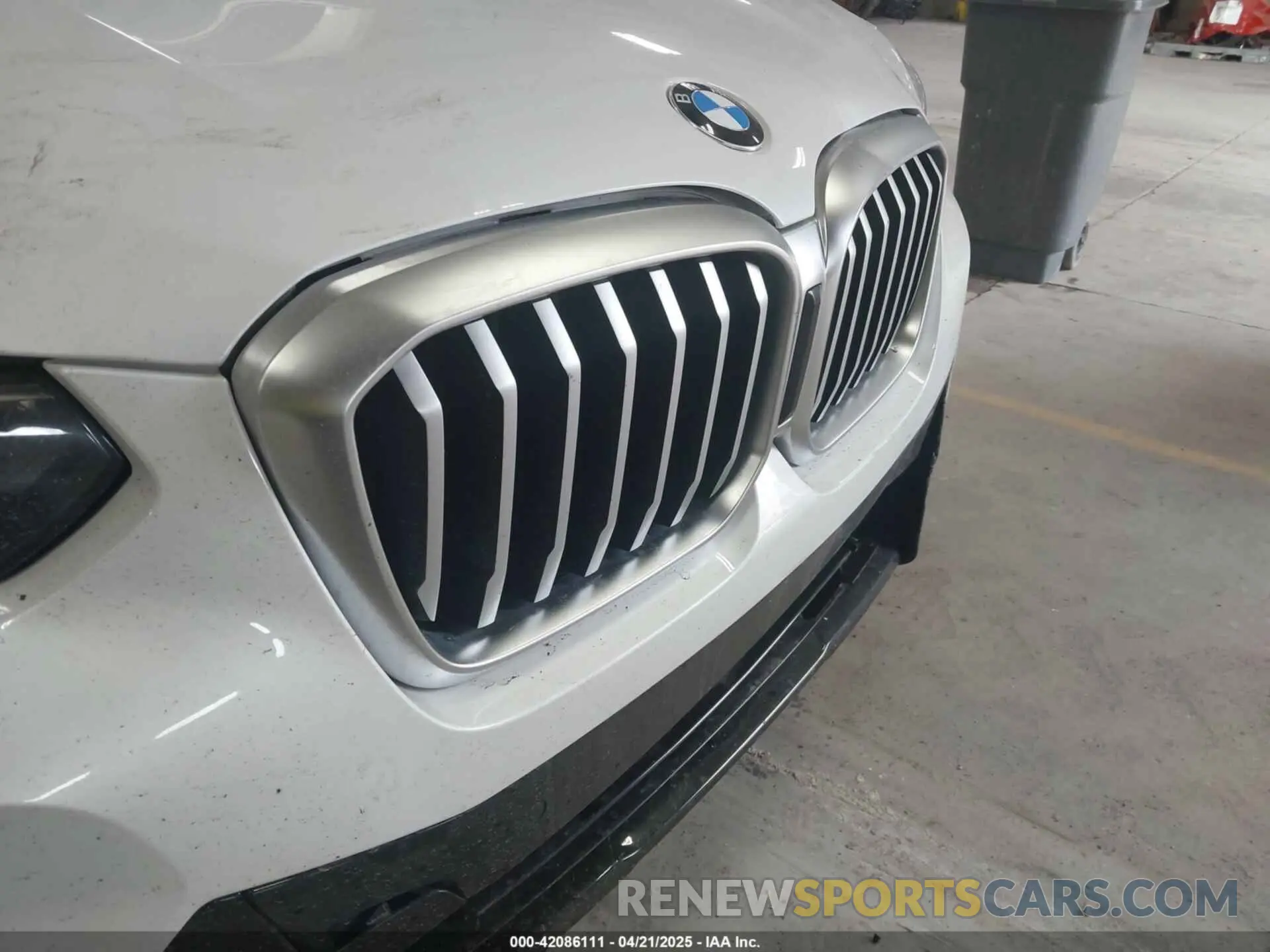 20 Photograph of a damaged car 5UX53DP02N9K40520 BMW X3 2022