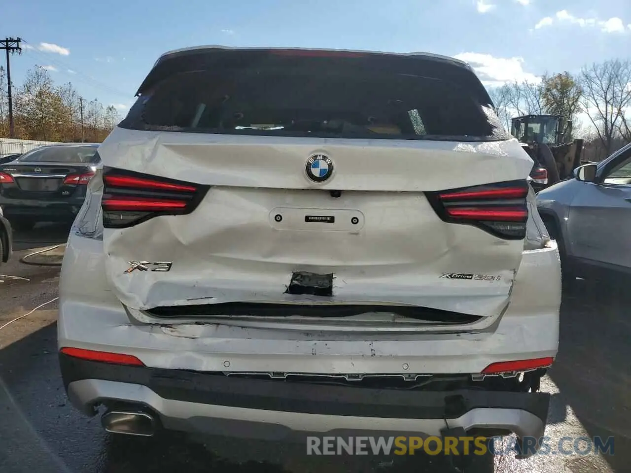 6 Photograph of a damaged car 5UX53DP02N9N25833 BMW X3 2022
