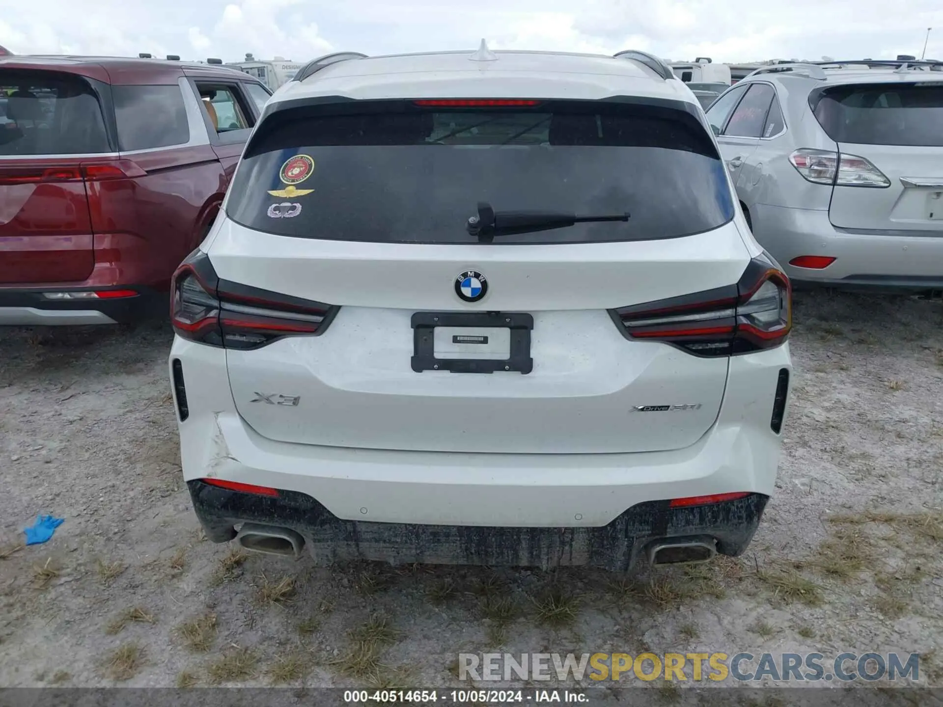 16 Photograph of a damaged car 5UX53DP04N9K84714 BMW X3 2022
