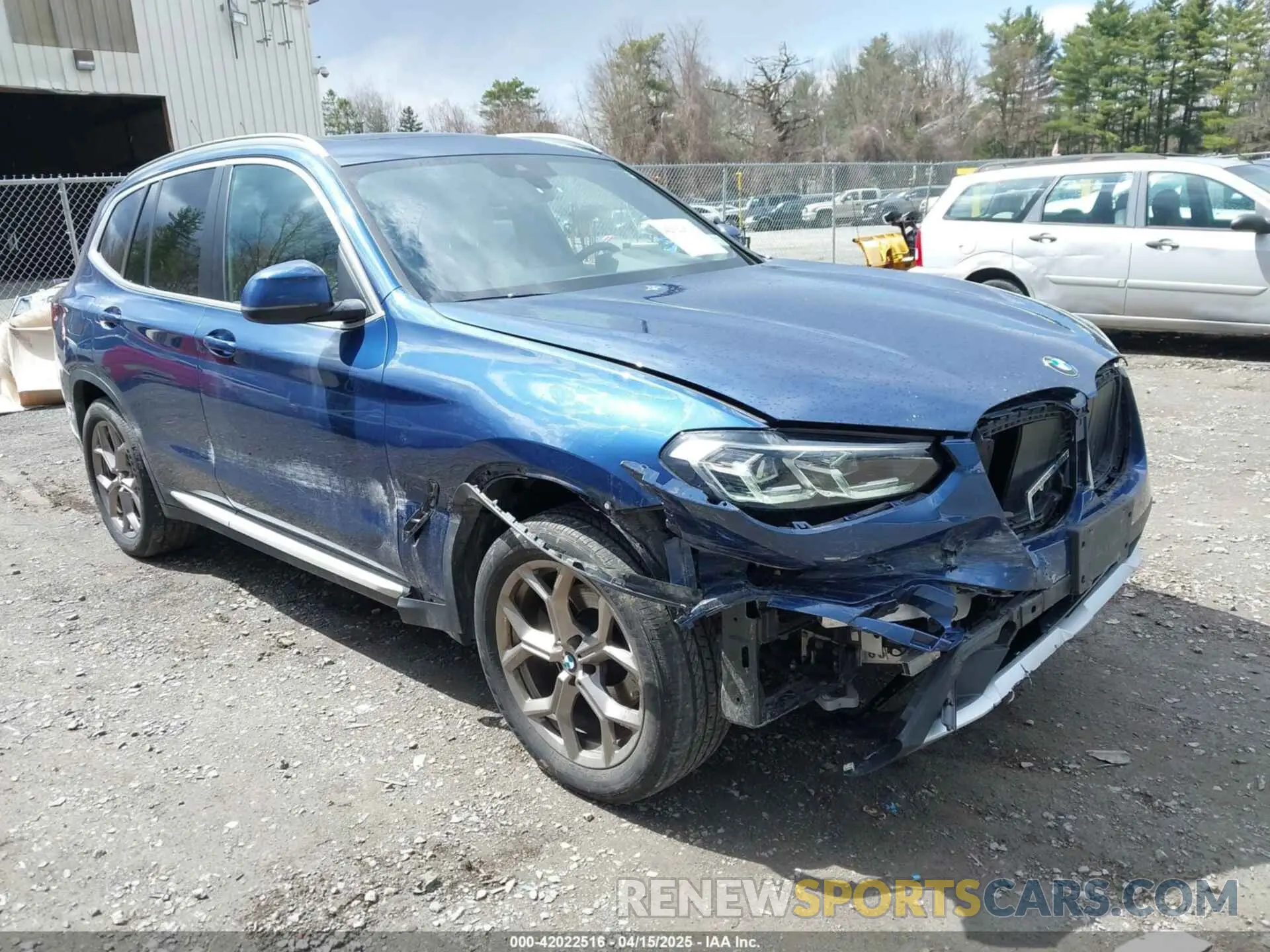 1 Photograph of a damaged car 5UX53DP04N9M16967 BMW X3 2022