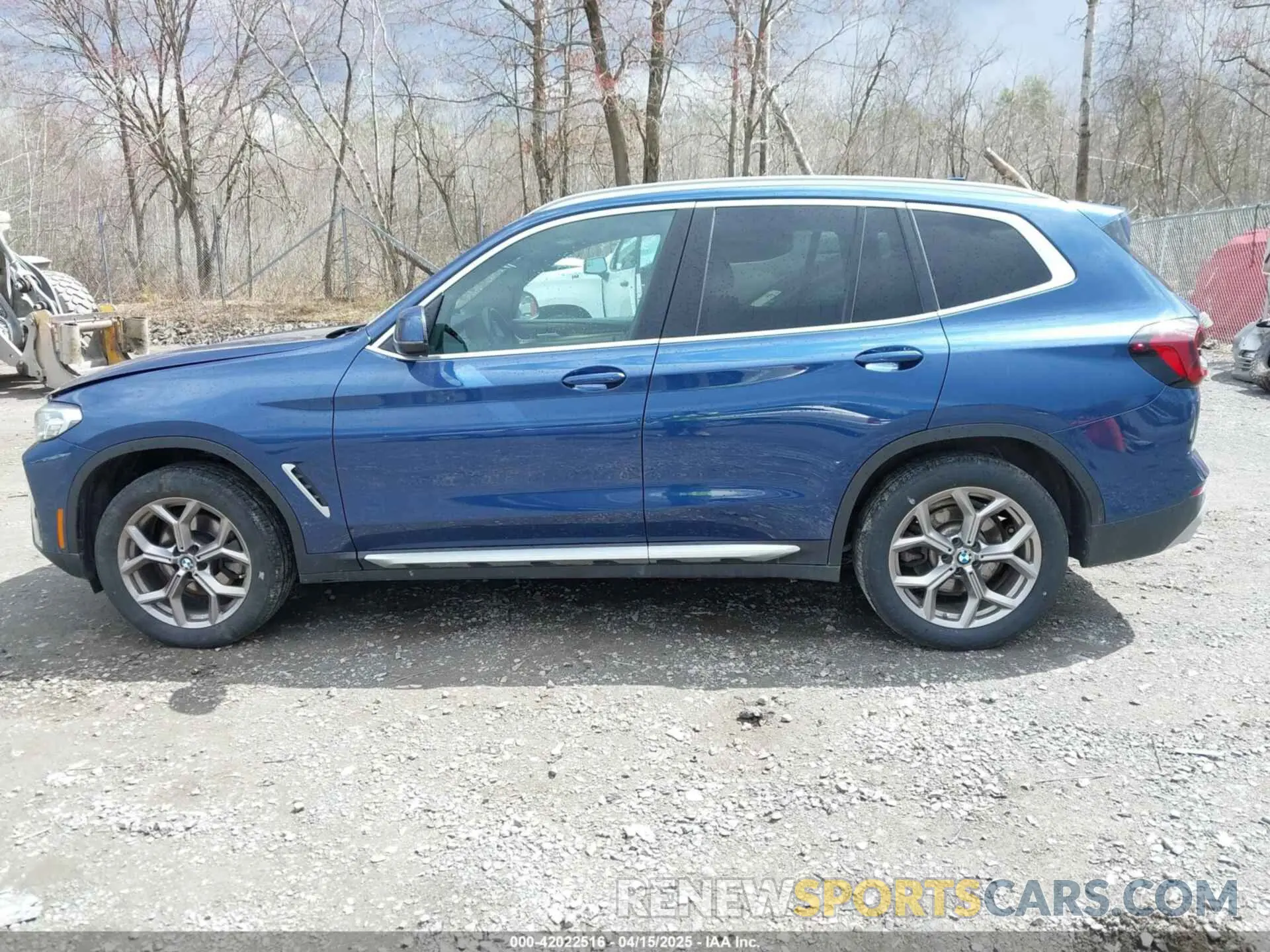 14 Photograph of a damaged car 5UX53DP04N9M16967 BMW X3 2022