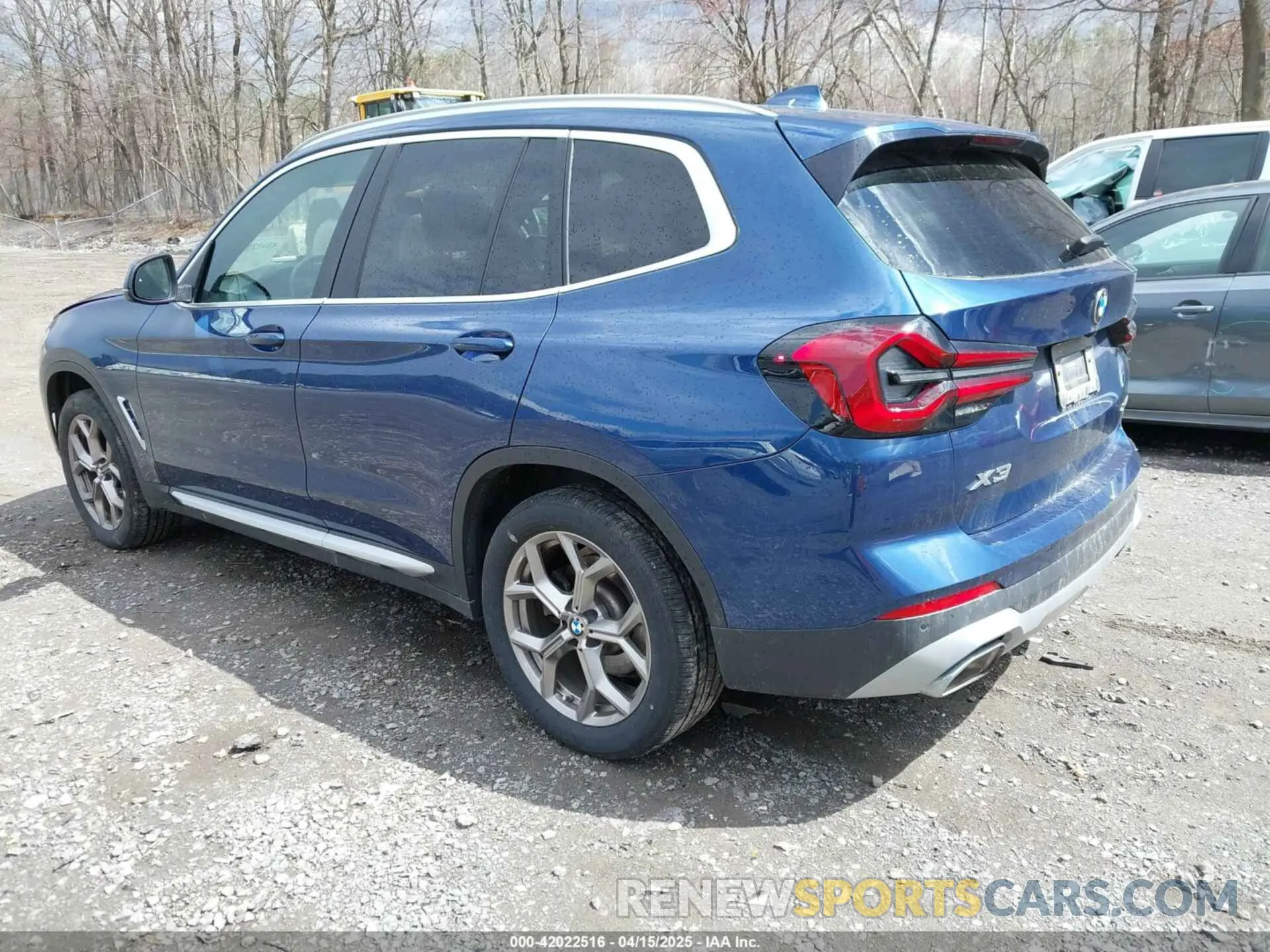 3 Photograph of a damaged car 5UX53DP04N9M16967 BMW X3 2022