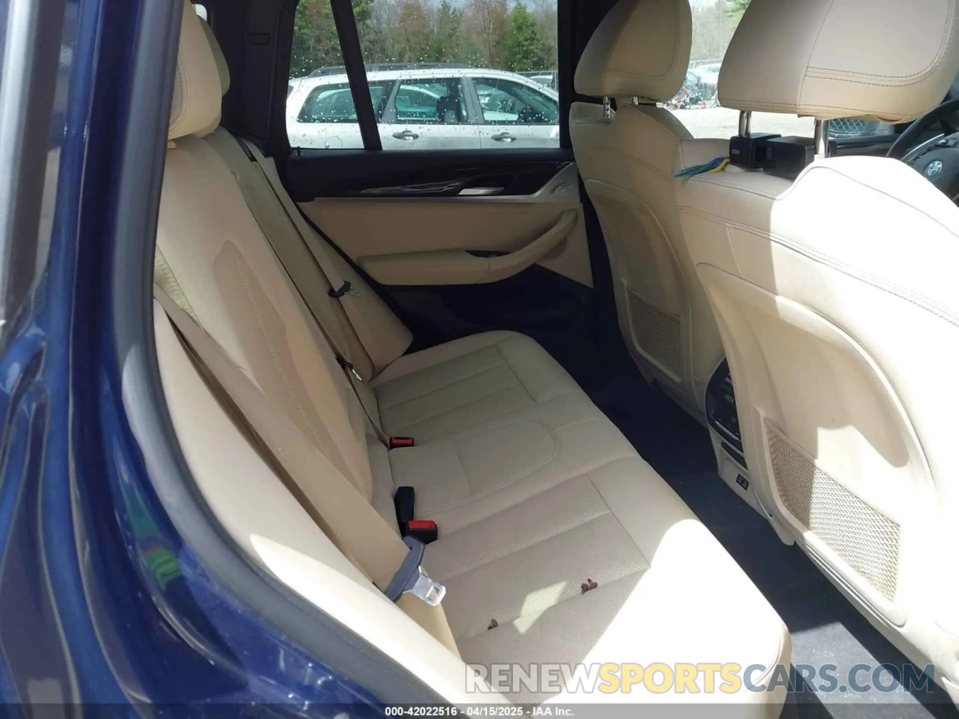 8 Photograph of a damaged car 5UX53DP04N9M16967 BMW X3 2022