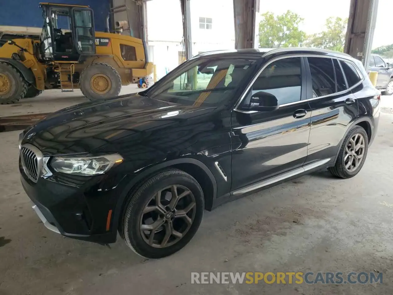 1 Photograph of a damaged car 5UX53DP05N9J09663 BMW X3 2022