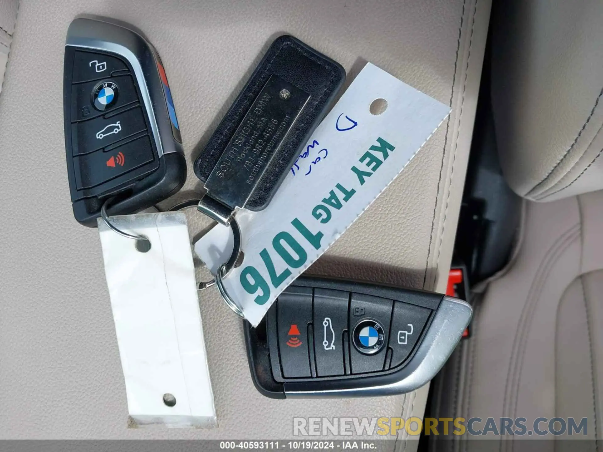 11 Photograph of a damaged car 5UX53DP05N9M66356 BMW X3 2022