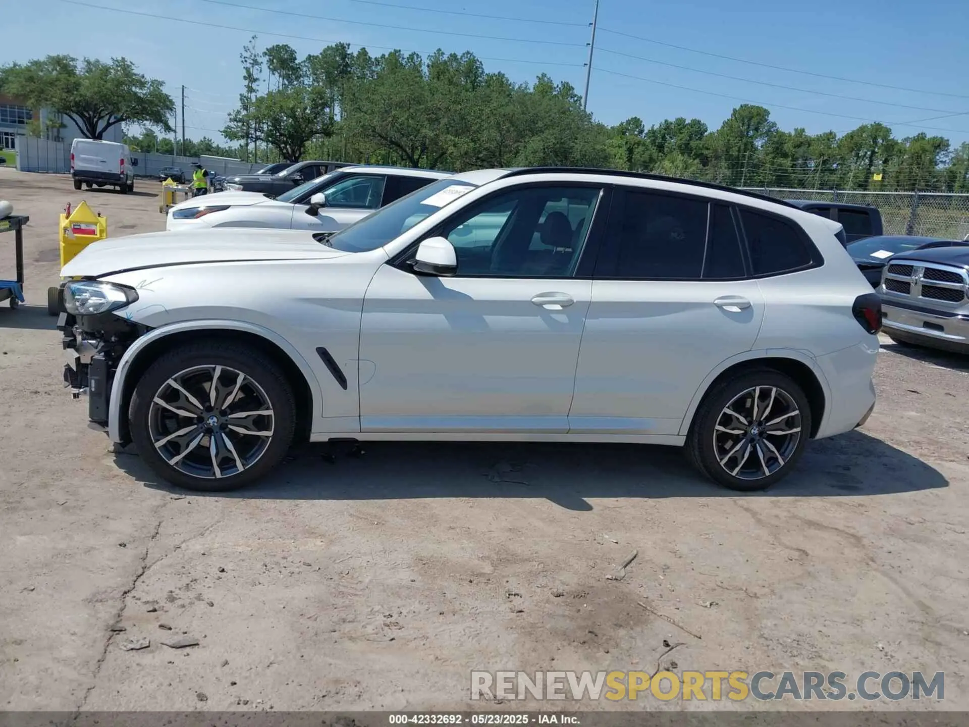 14 Фотография поврежденного автомобиля 5UX53DP06N9K02837 BMW X3 2022