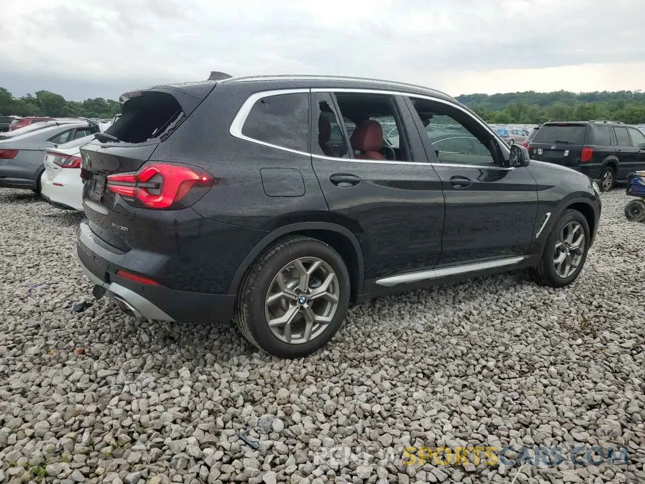 3 Photograph of a damaged car 5UX53DP06N9M22947 BMW X3 2022
