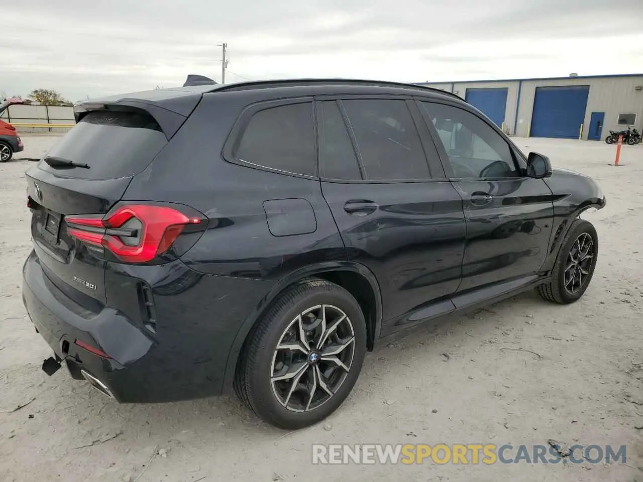 3 Photograph of a damaged car 5UX53DP06N9M75597 BMW X3 2022