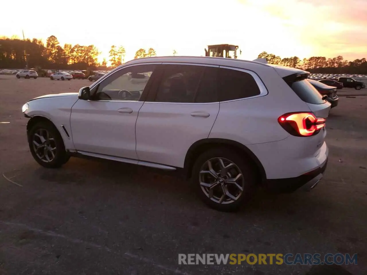 2 Photograph of a damaged car 5UX53DP06N9N05133 BMW X3 2022