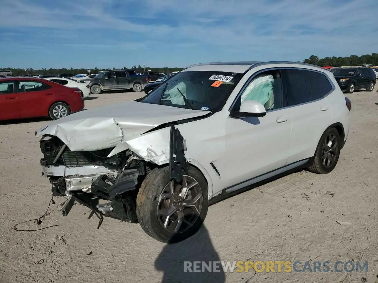 1 Photograph of a damaged car 5UX53DP07N9M13593 BMW X3 2022