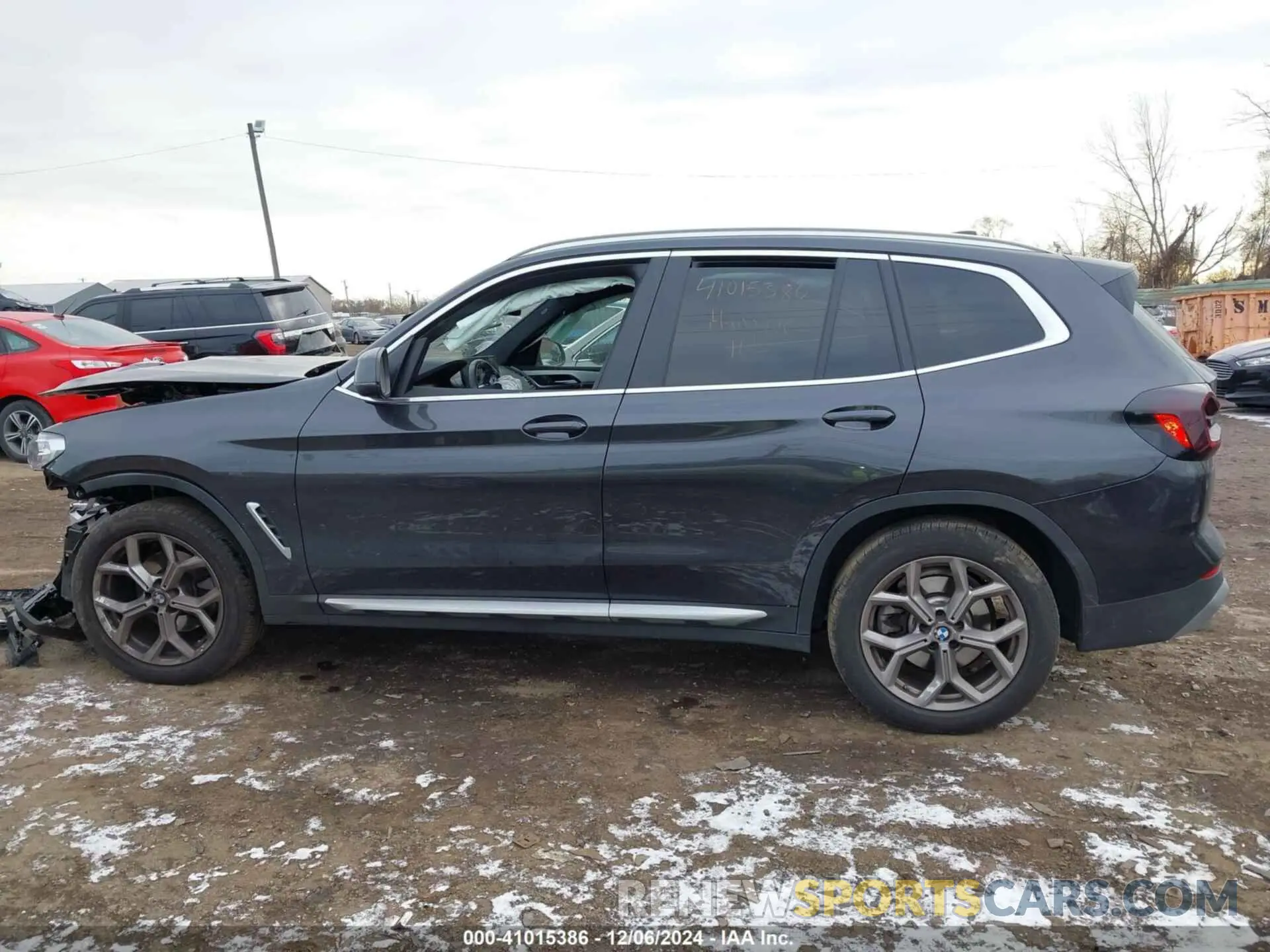 14 Photograph of a damaged car 5UX53DP07N9M14954 BMW X3 2022