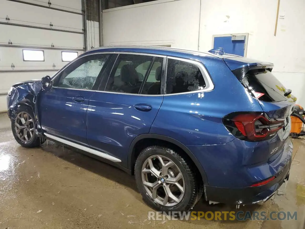 2 Photograph of a damaged car 5UX53DP09N9J89405 BMW X3 2022