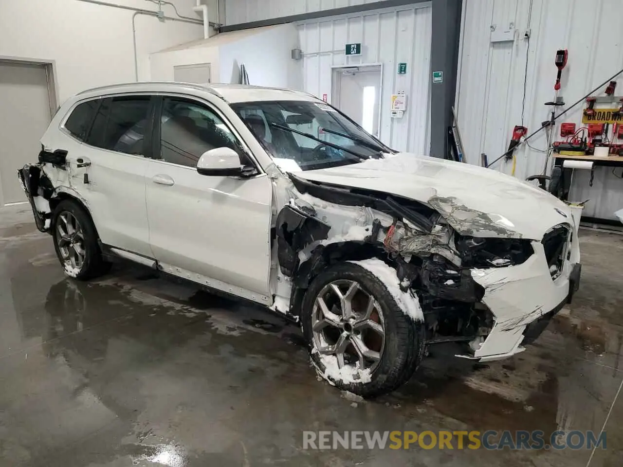 4 Фотография поврежденного автомобиля 5UX53DP0XN9J86366 BMW X3 2022