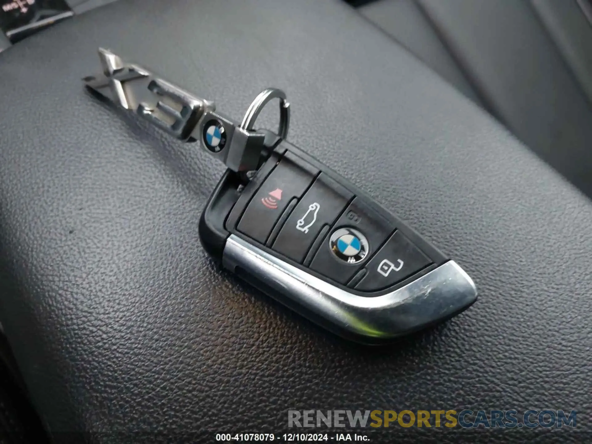 11 Photograph of a damaged car 5UX53DP0XN9L59626 BMW X3 2022