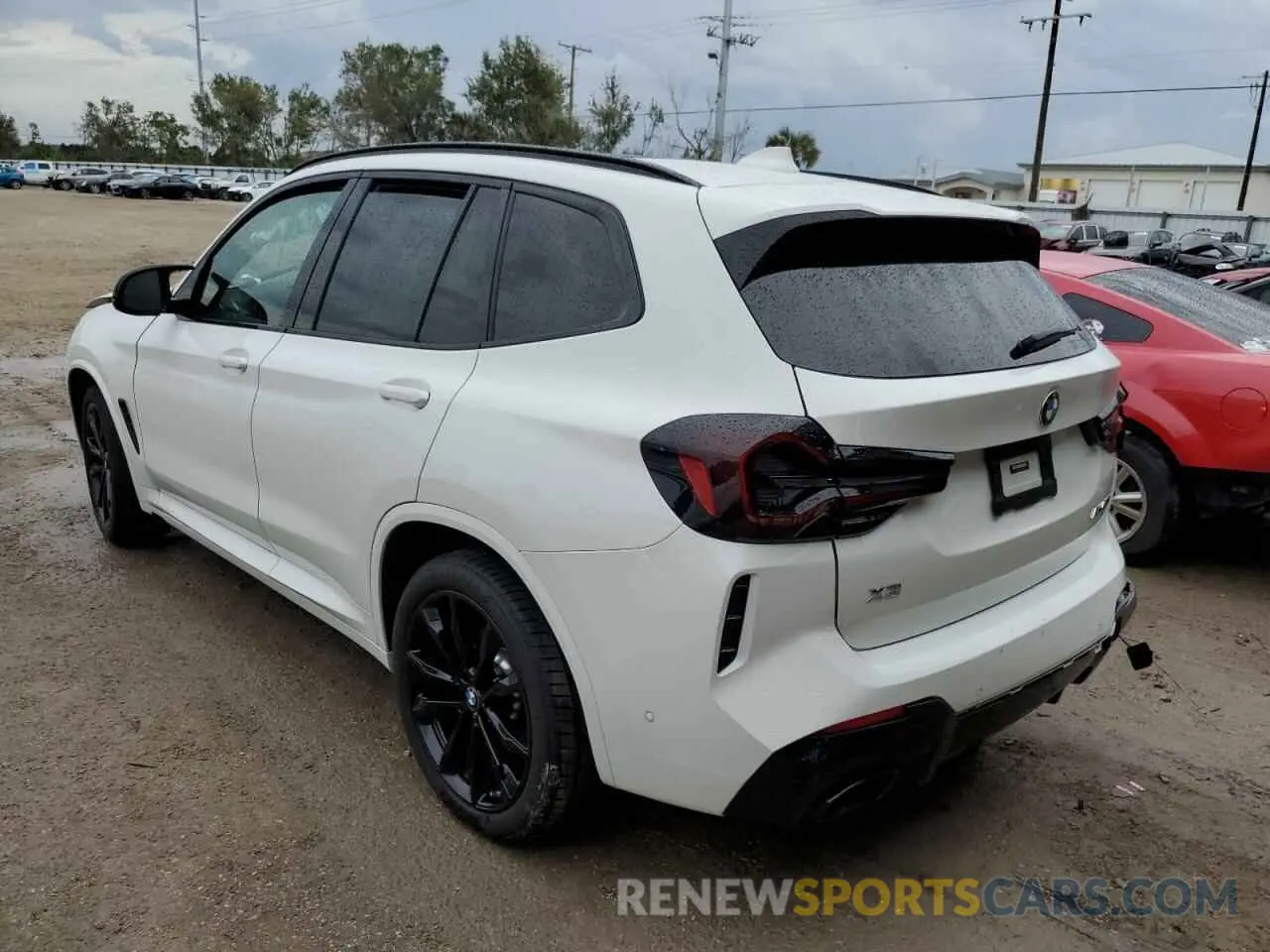 3 Photograph of a damaged car 5UX83DP03N9K12562 BMW X3 2022