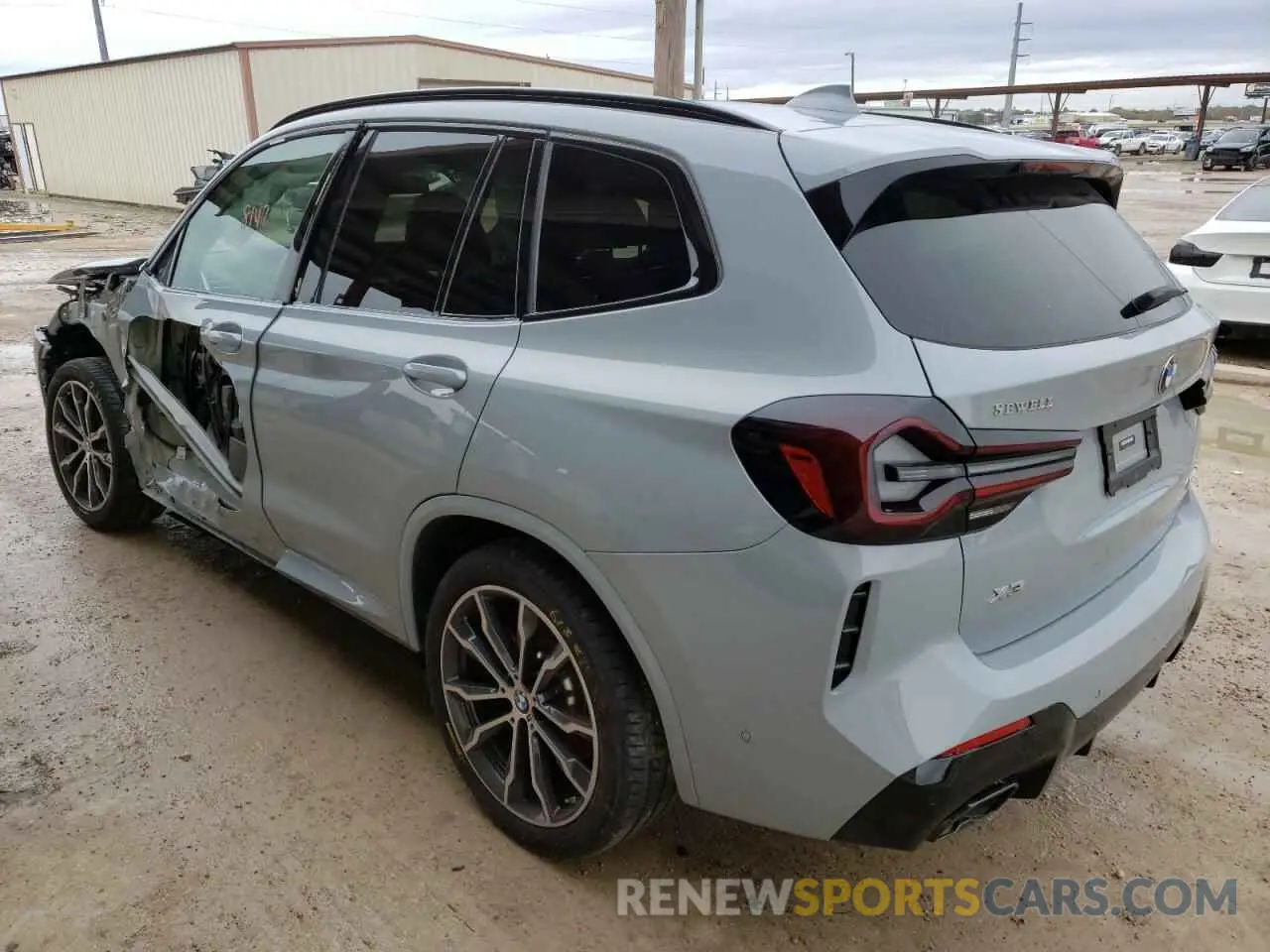 3 Photograph of a damaged car 5UX83DP05N9L87427 BMW X3 2022