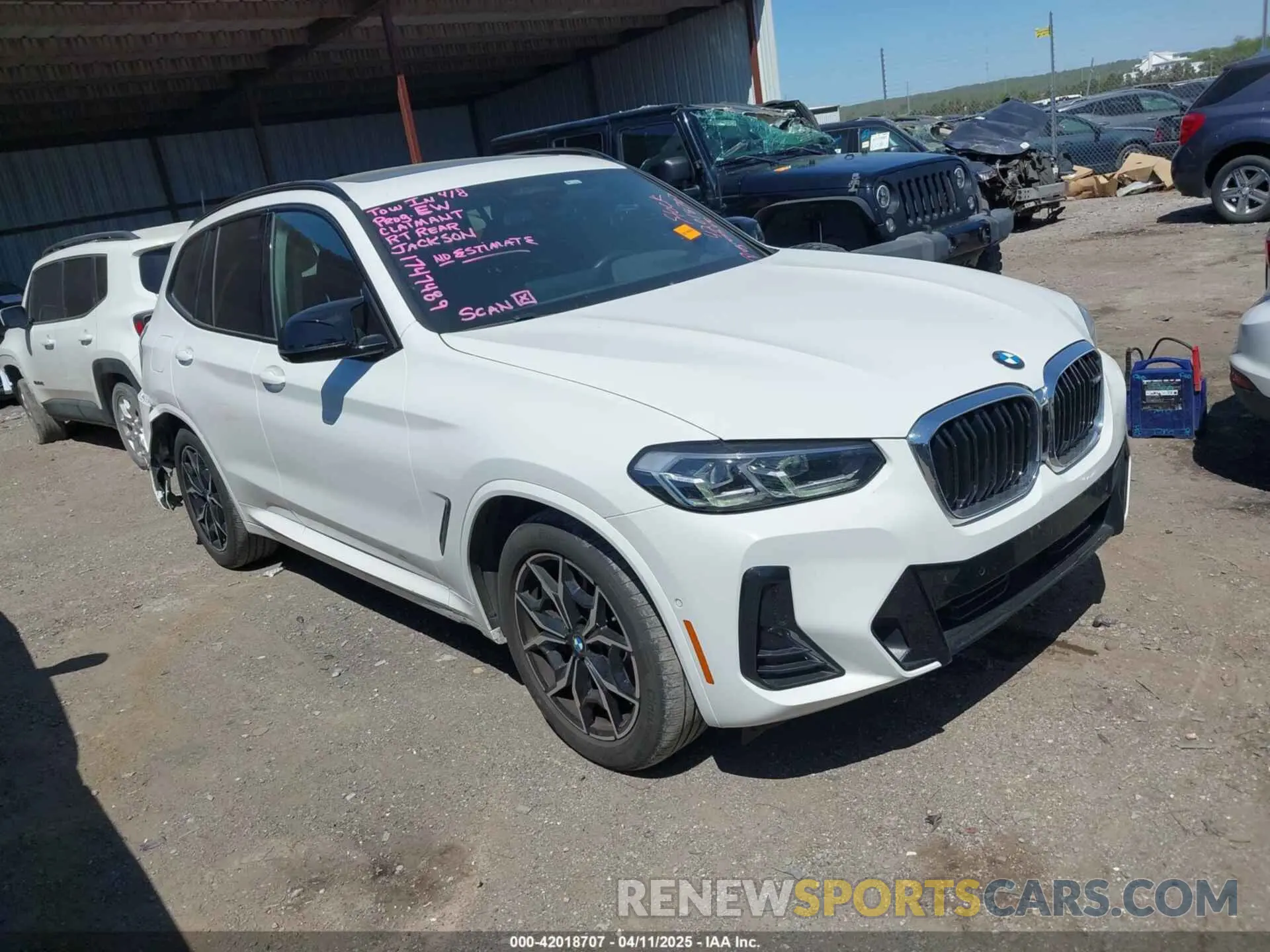 1 Photograph of a damaged car 5UX83DP06N9K87661 BMW X3 2022