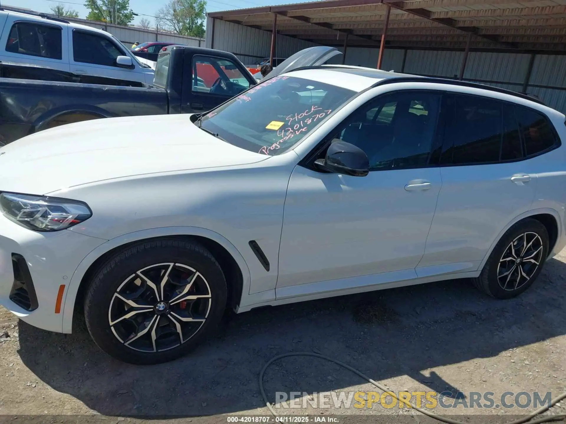 20 Photograph of a damaged car 5UX83DP06N9K87661 BMW X3 2022