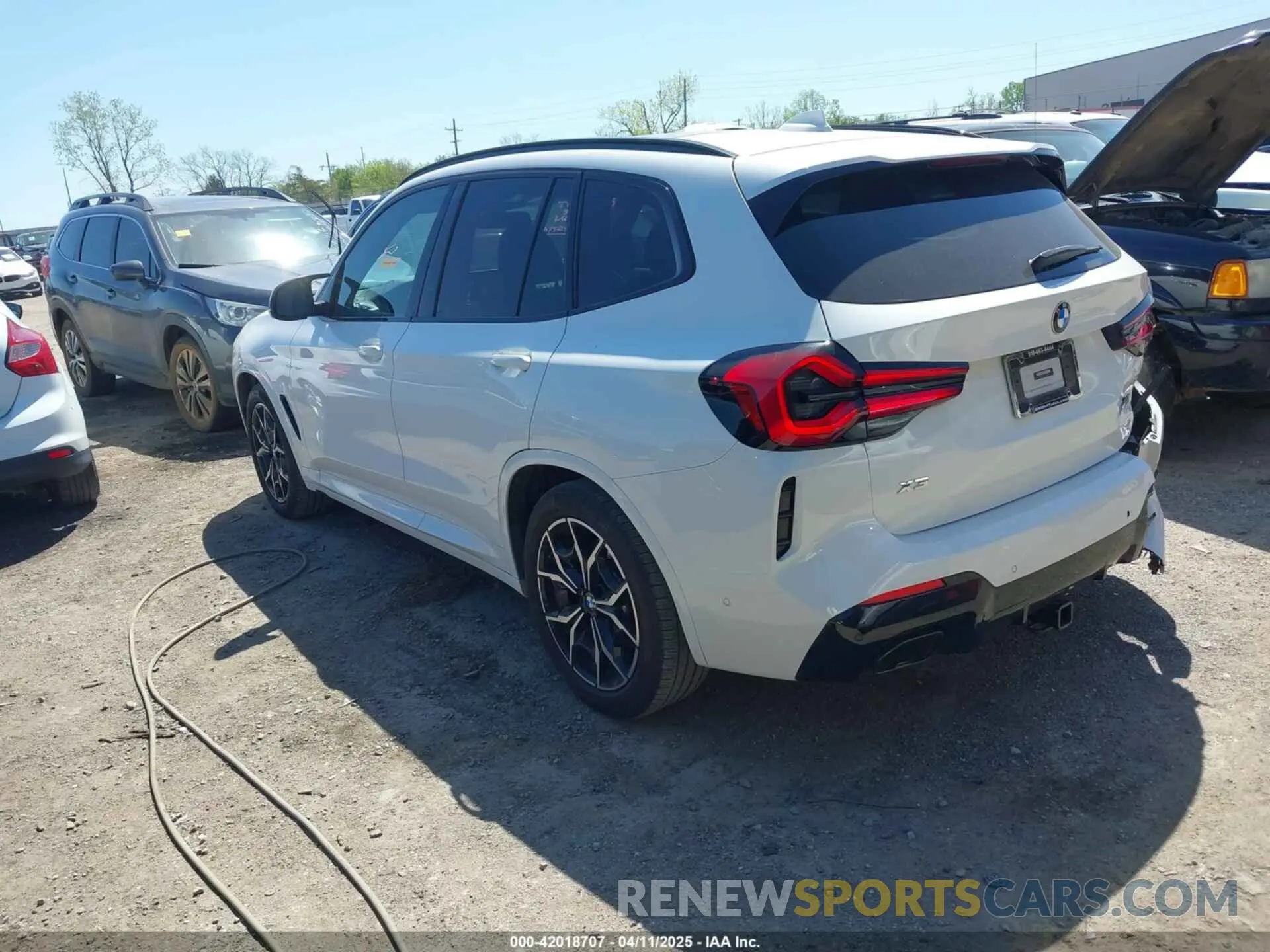 3 Photograph of a damaged car 5UX83DP06N9K87661 BMW X3 2022