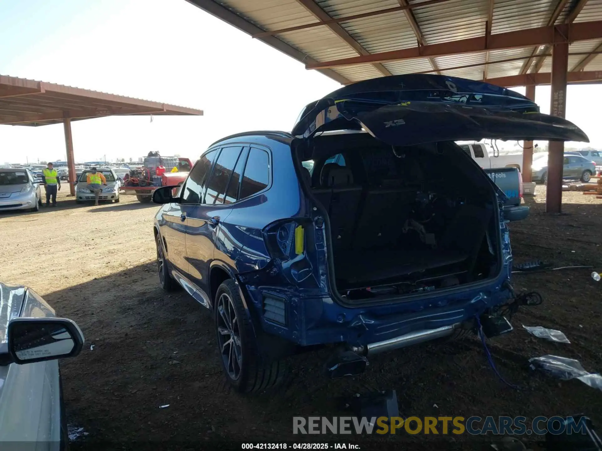 3 Photograph of a damaged car 5UX83DP07N9N22701 BMW X3 2022
