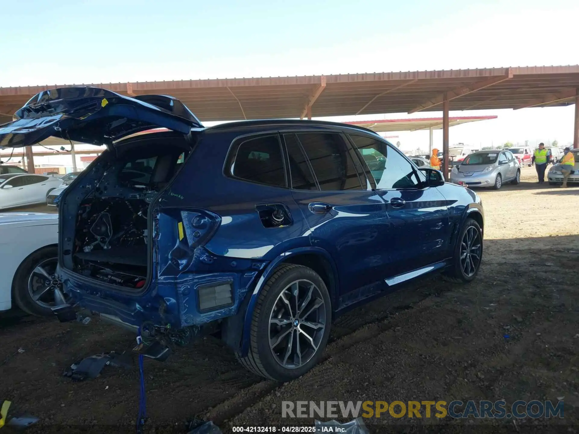 4 Photograph of a damaged car 5UX83DP07N9N22701 BMW X3 2022