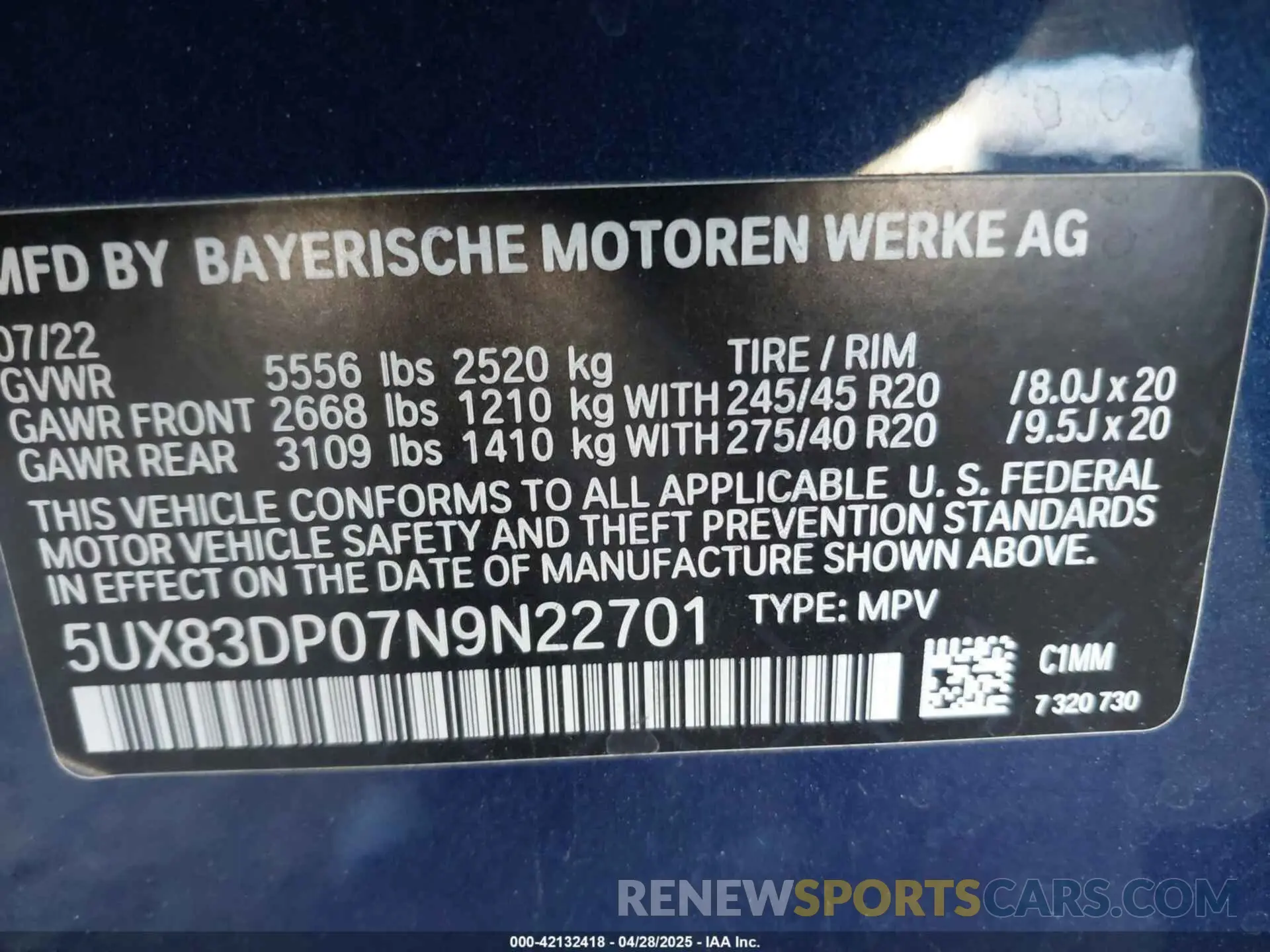 9 Photograph of a damaged car 5UX83DP07N9N22701 BMW X3 2022