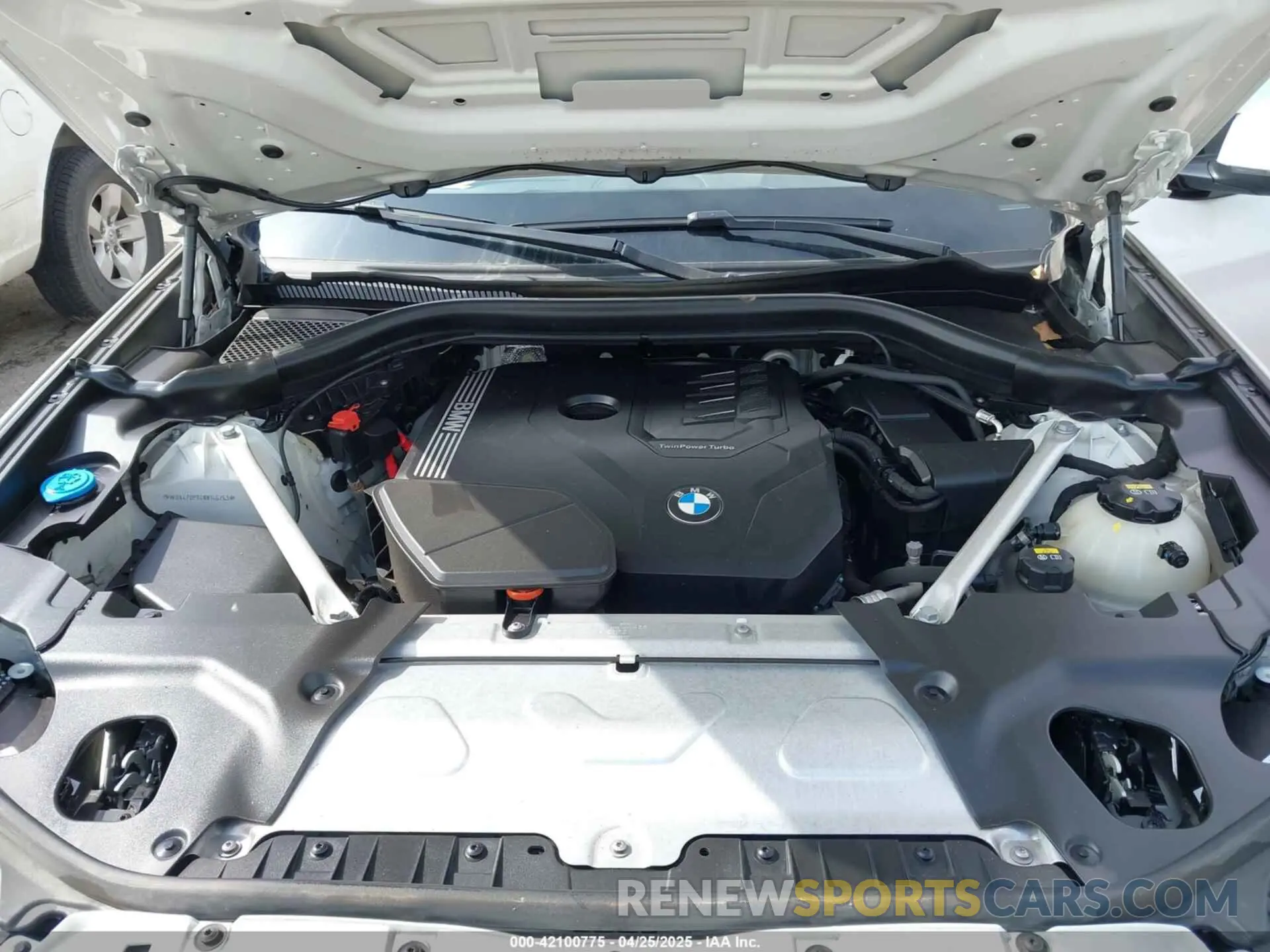 10 Фотография поврежденного автомобиля WBX47DP04NN146263 BMW X3 2022
