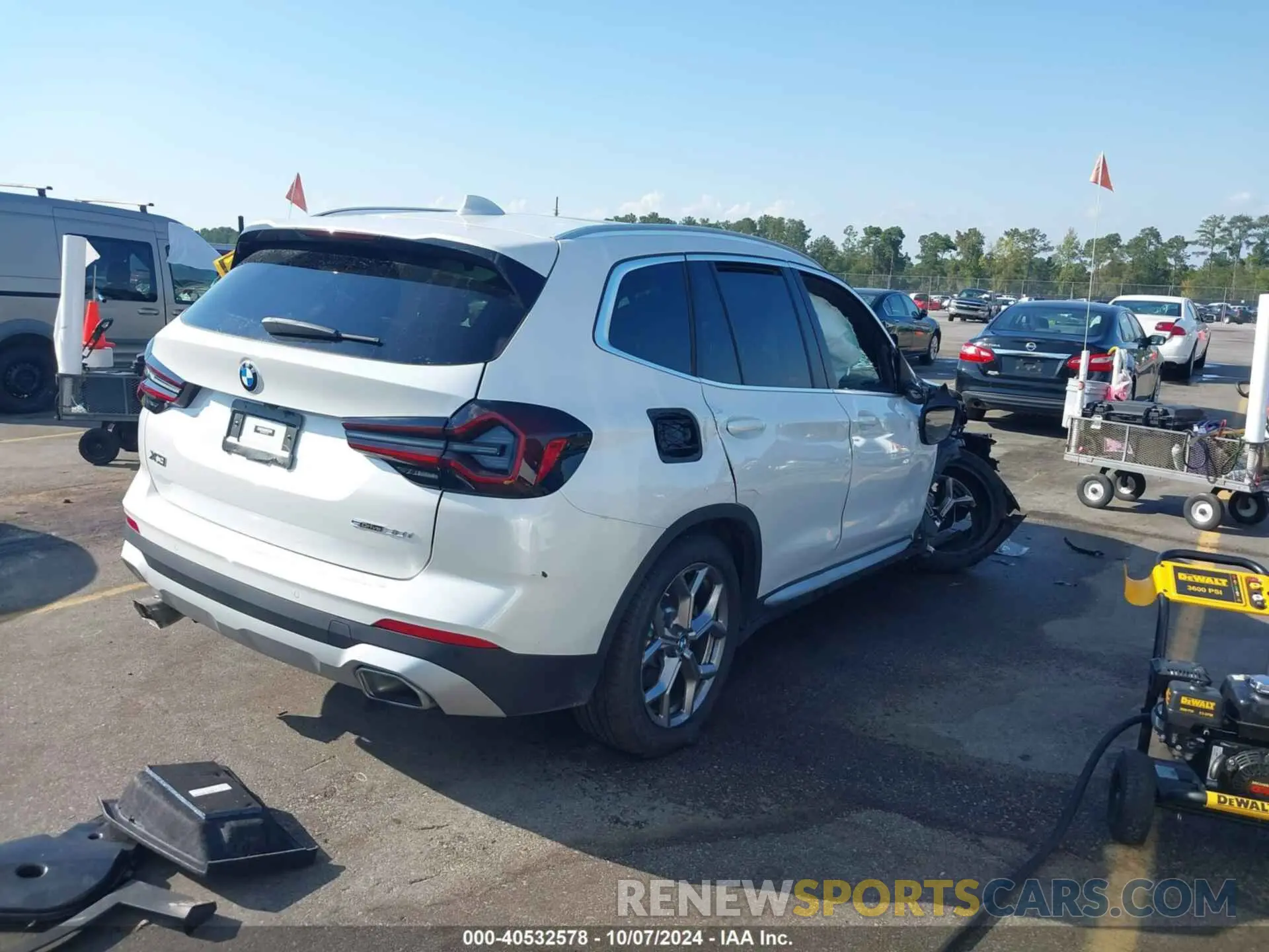 4 Фотография поврежденного автомобиля WBX47DP04NN172555 BMW X3 2022