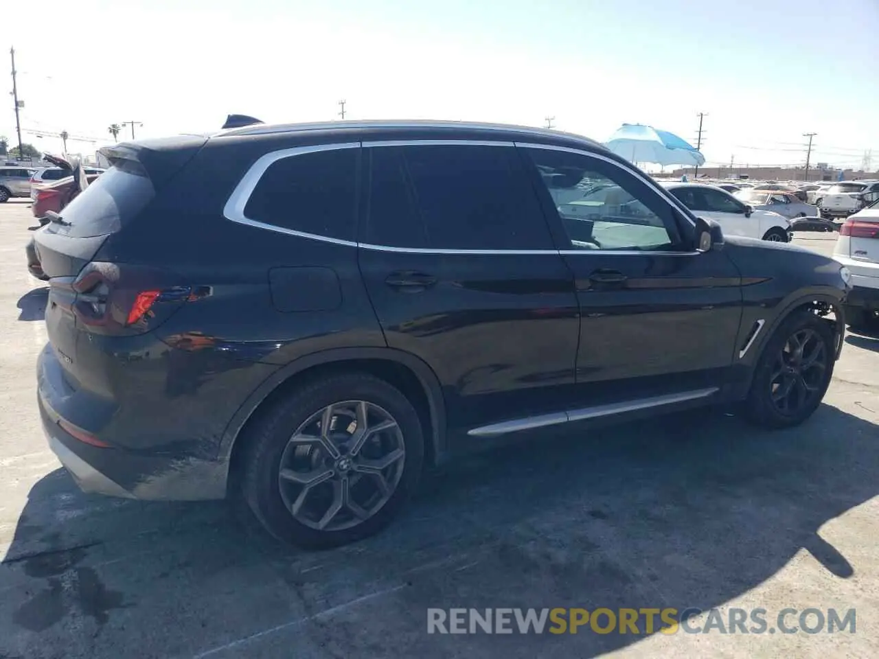 3 Photograph of a damaged car WBX47DP04NN173575 BMW X3 2022