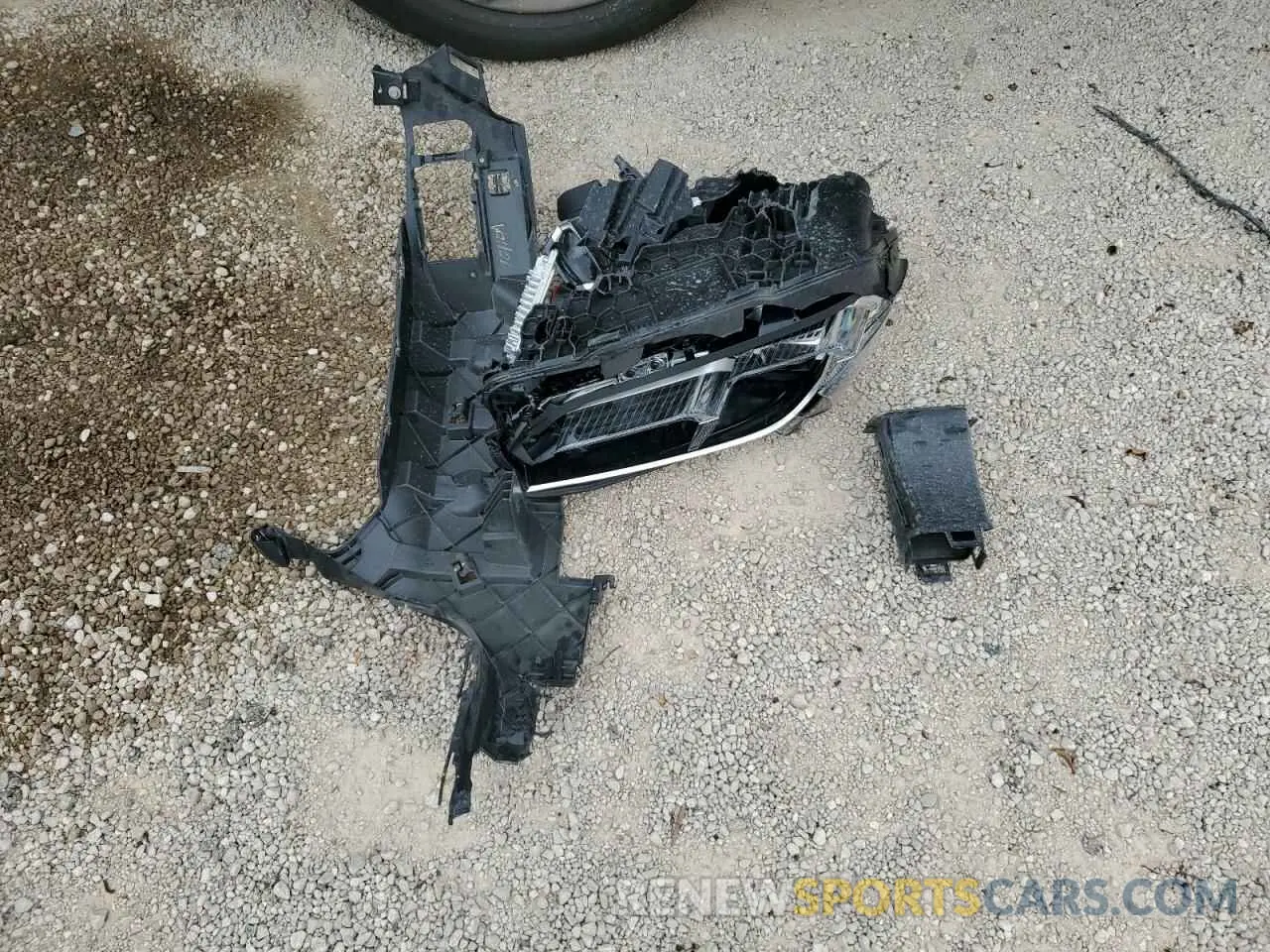 13 Photograph of a damaged car WBX47DP08NN141941 BMW X3 2022