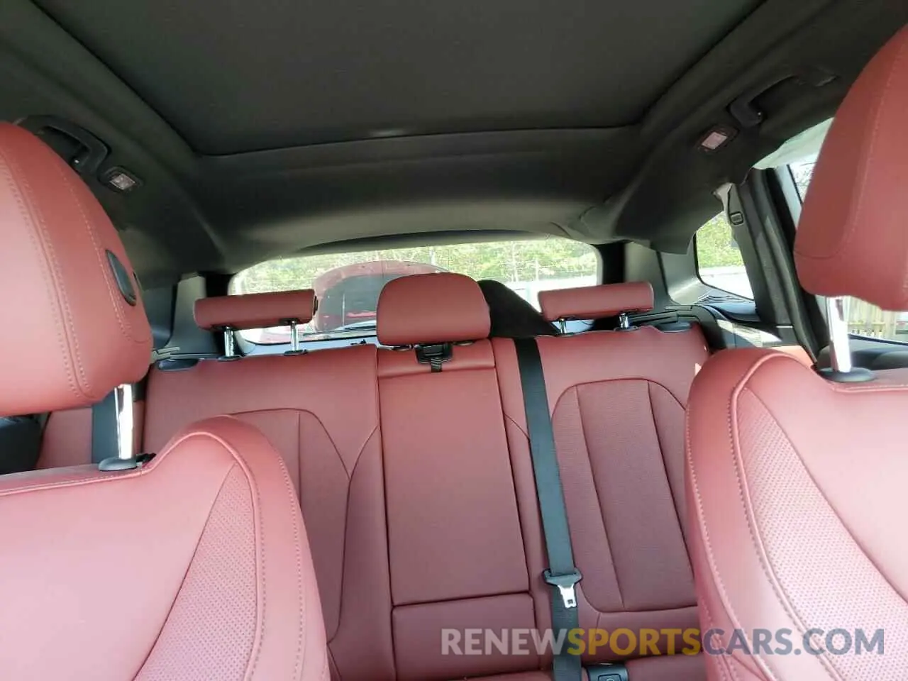 10 Photograph of a damaged car WBX57DP04NN185066 BMW X3 2022