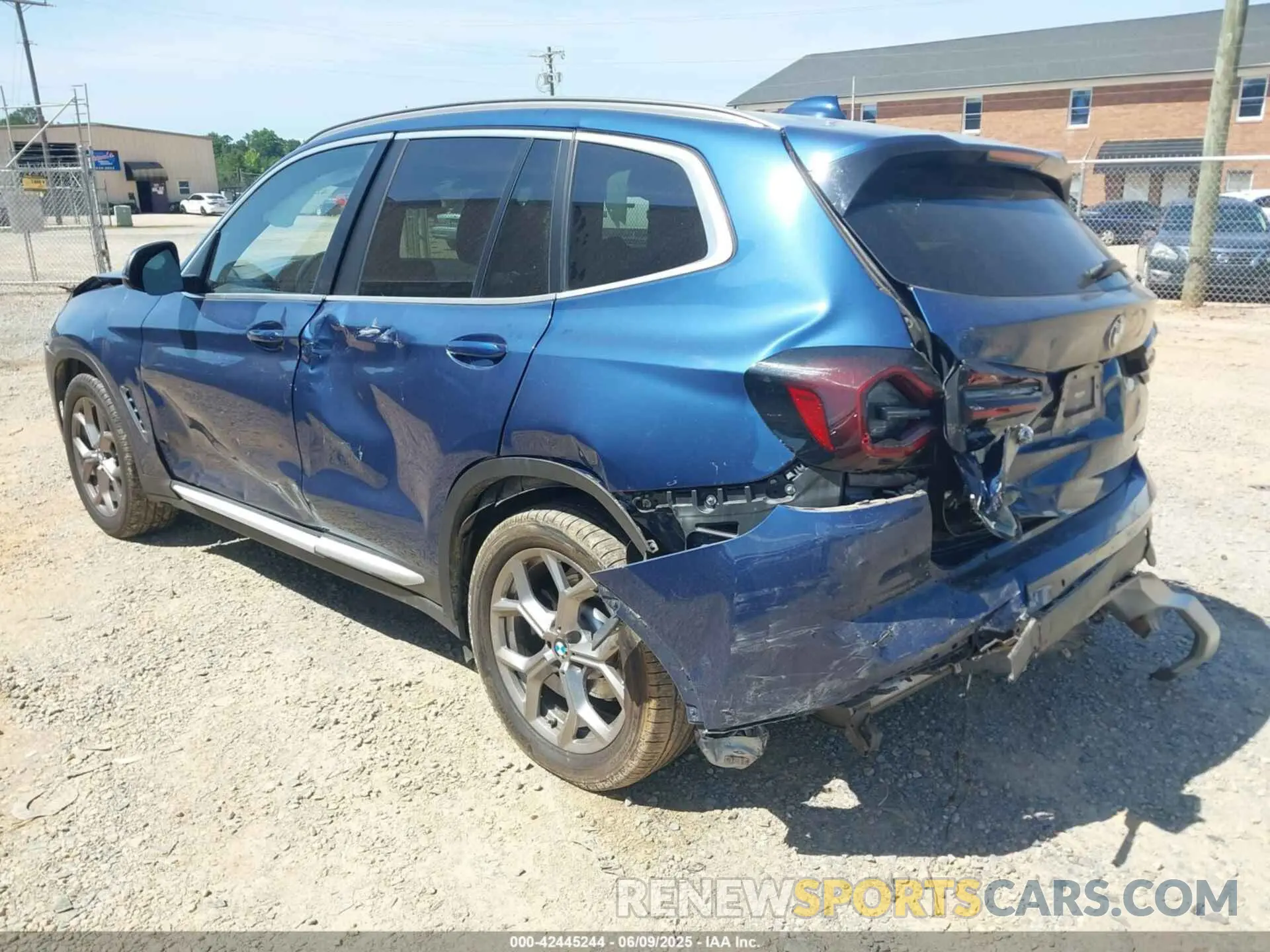 3 Photograph of a damaged car WBX57DP06NN125595 BMW X3 2022