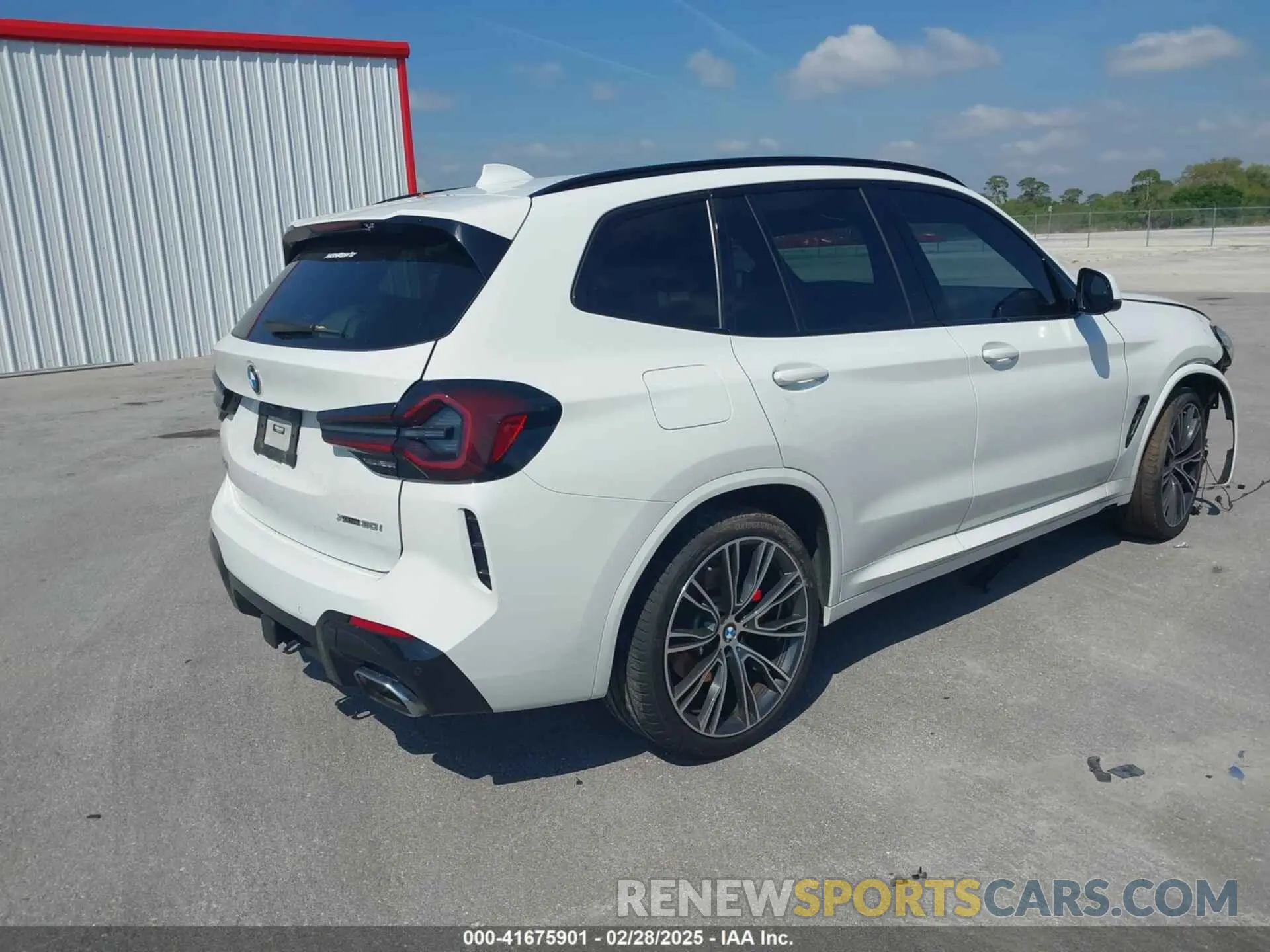 4 Photograph of a damaged car WBX57DP06NN173243 BMW X3 2022