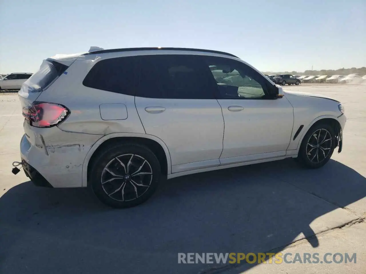 3 Photograph of a damaged car 5UX43DP02P9R70006 BMW X3 2023