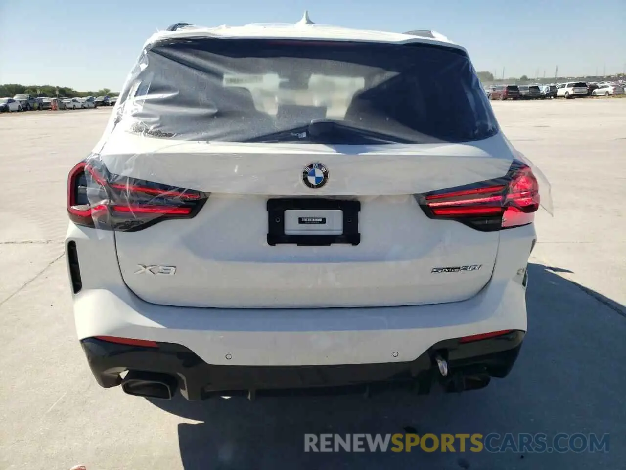 6 Photograph of a damaged car 5UX43DP02P9R70006 BMW X3 2023
