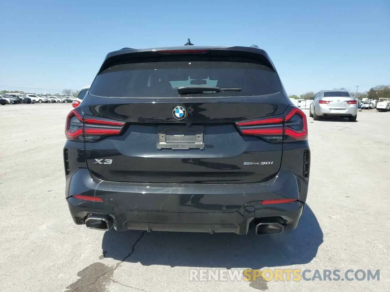6 Photograph of a damaged car 5UX43DP05P9P87523 BMW X3 2023