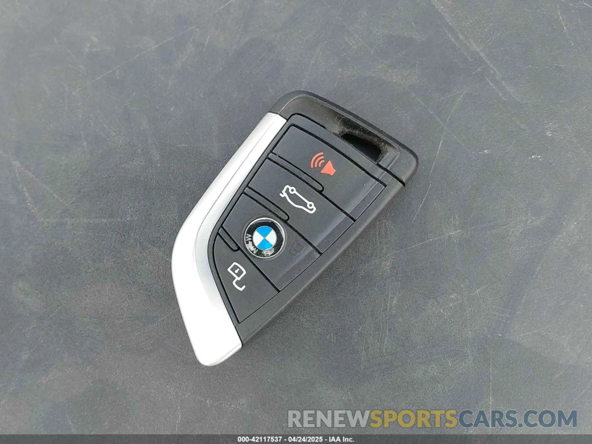 11 Фотография поврежденного автомобиля 5UX43DP06P9R32858 BMW X3 2023