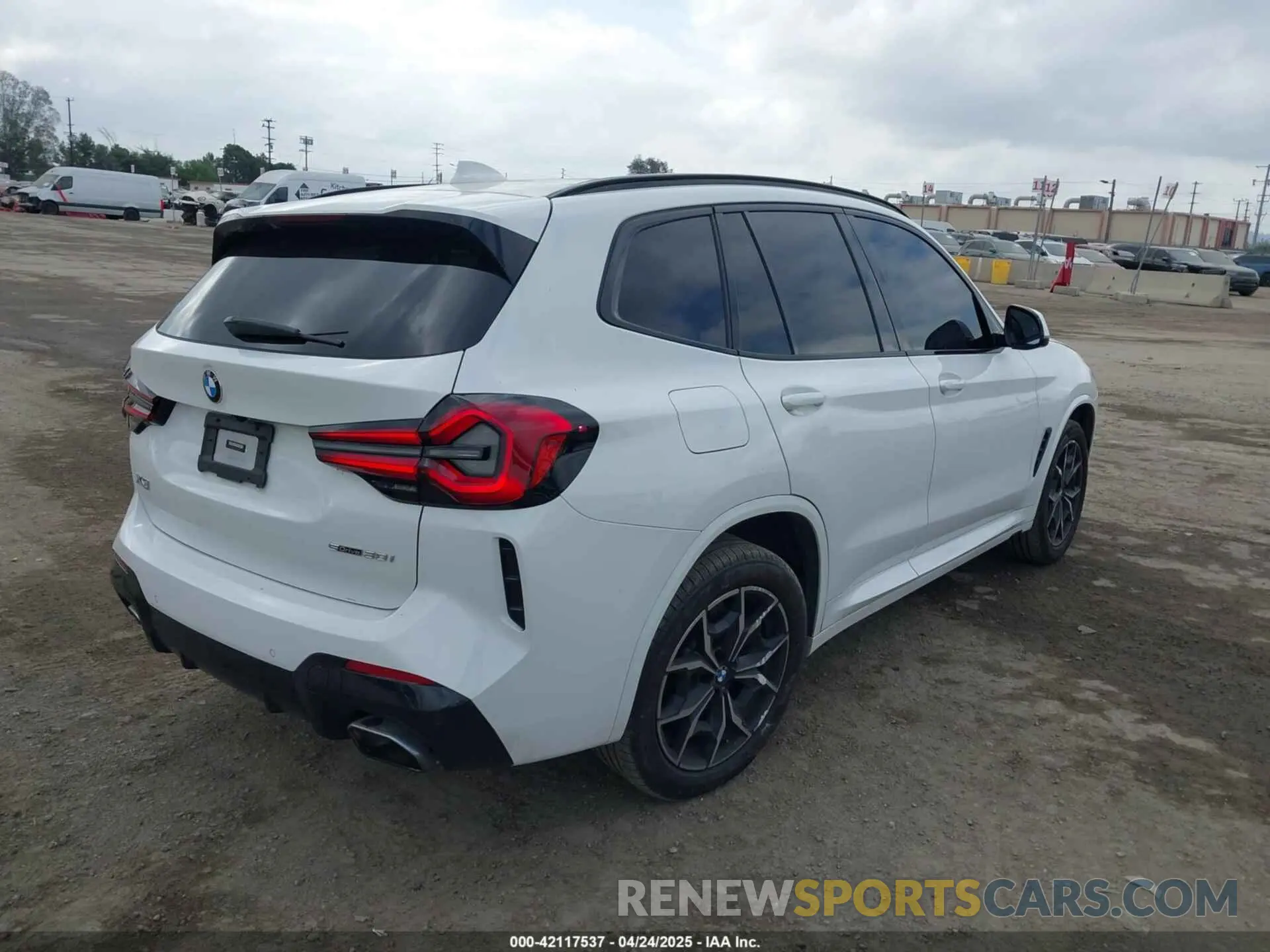 4 Фотография поврежденного автомобиля 5UX43DP06P9R32858 BMW X3 2023
